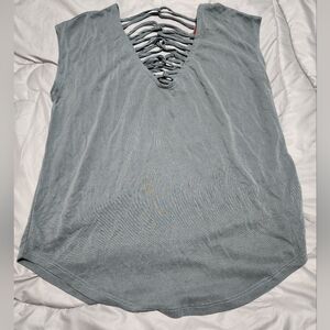 Red by BKE gray dressy top. EUC. Women's XS.